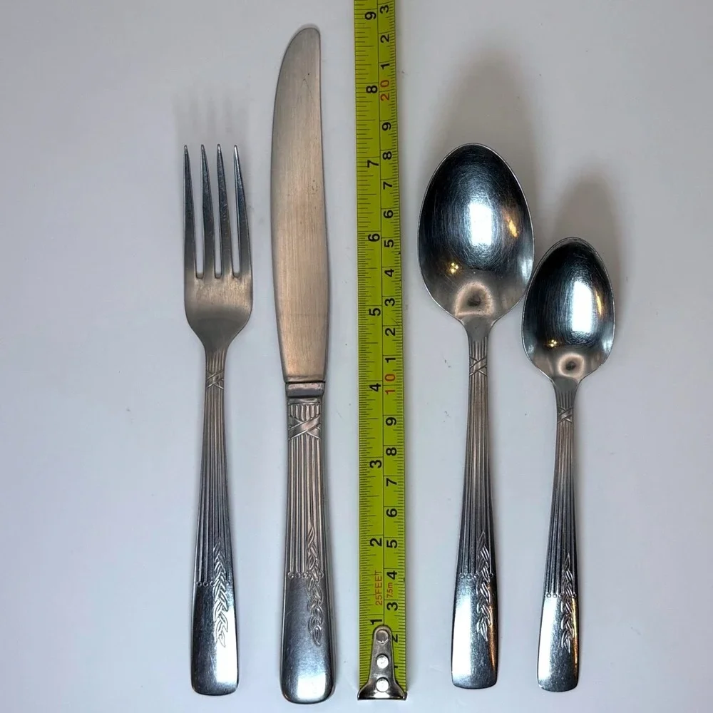 Oneida Fernwood Stainless Flatware 18 Piece Lot Replacement Silverware Pieces